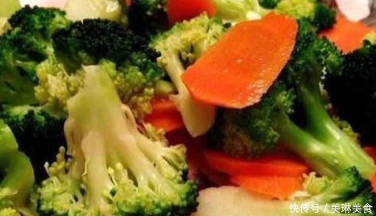 一朵西兰花,一根胡萝卜,简单一焯一拌,还愁吃饭不够香吗?
