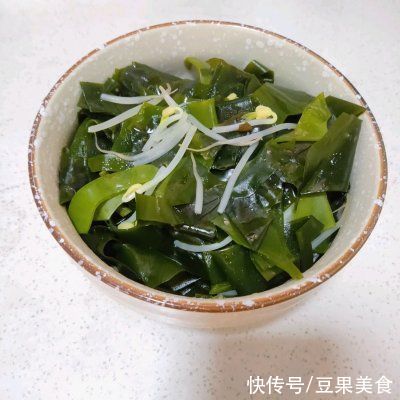 黄豆芽拌海带#白色情人节限定美味#
