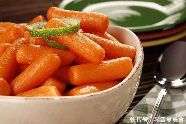 糖尿病人更需要吃零食?营养师:吃对3种零食,对血糖稳定有帮助