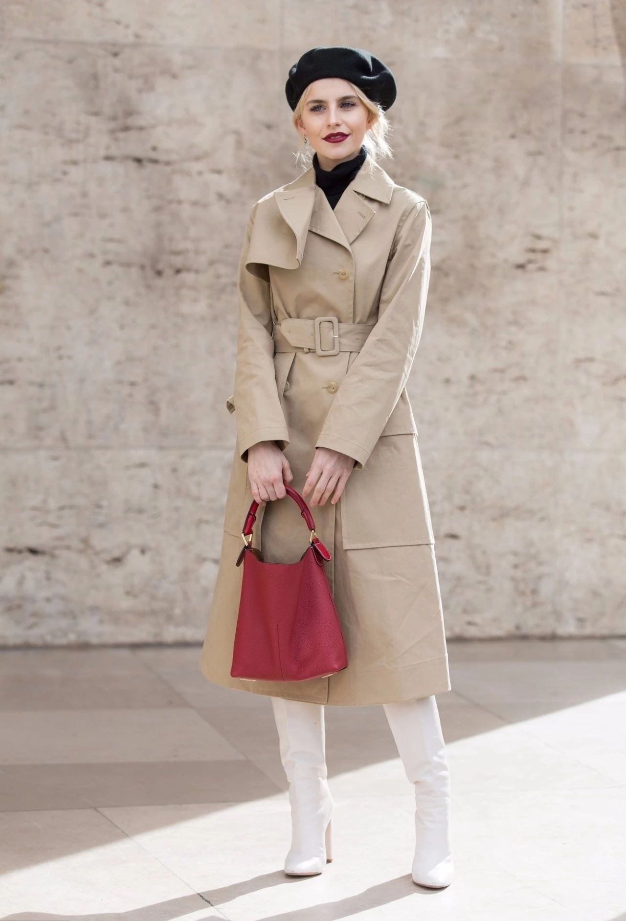 过了40岁的女人别穿得太花哨，多穿4种''简约色''，减龄又显白