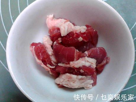 爷爷做了一辈子的炸酥肉，教给我几个小诀窍，这两步最关键