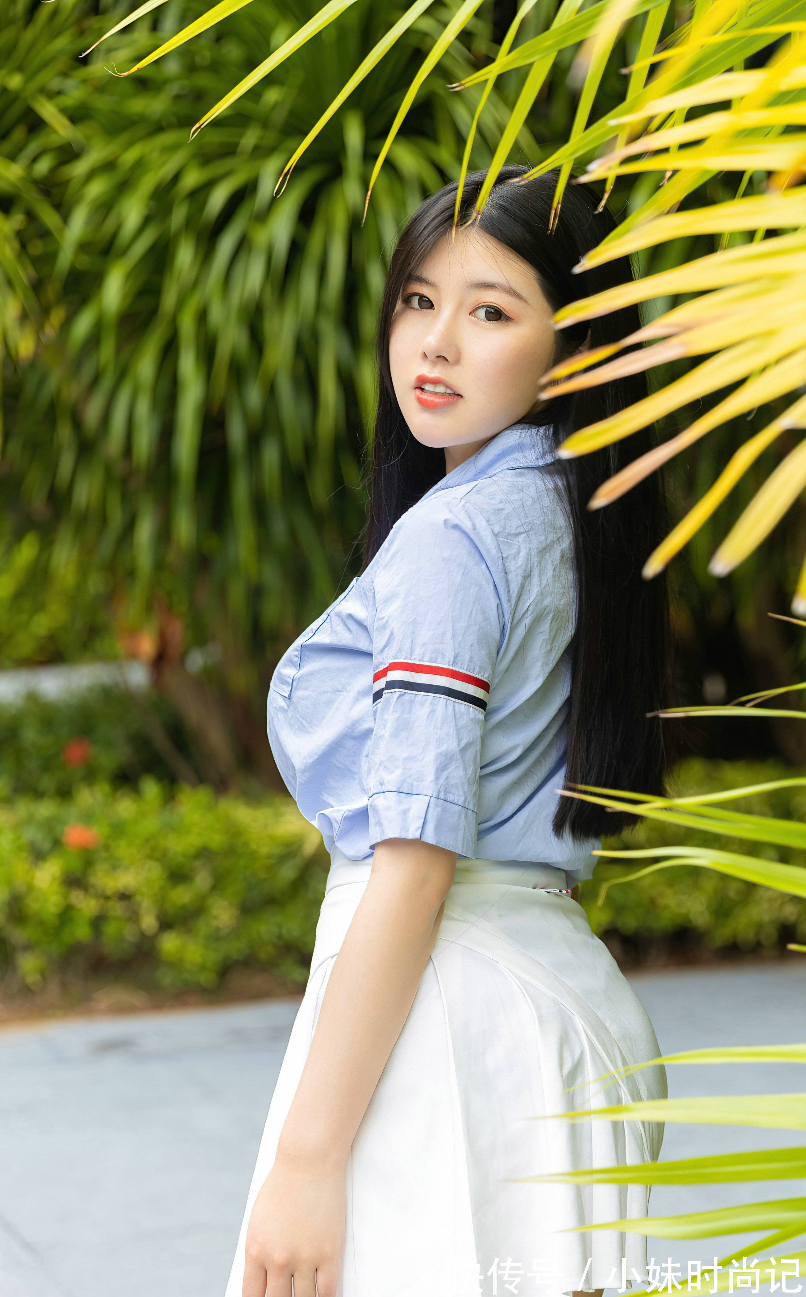 淡蓝色|淡蓝色的短袖衬衫,非常干净治愈的颜色,非常的清新自然