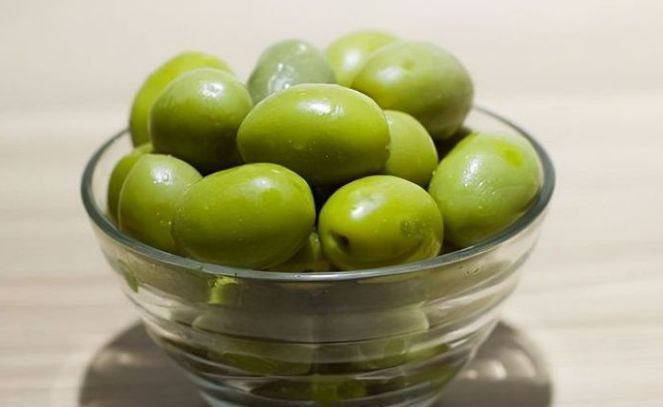 橄榄|孩子为了春节吃吃喝喝努力减肥,多吃3种平安果,寓意吉星高照