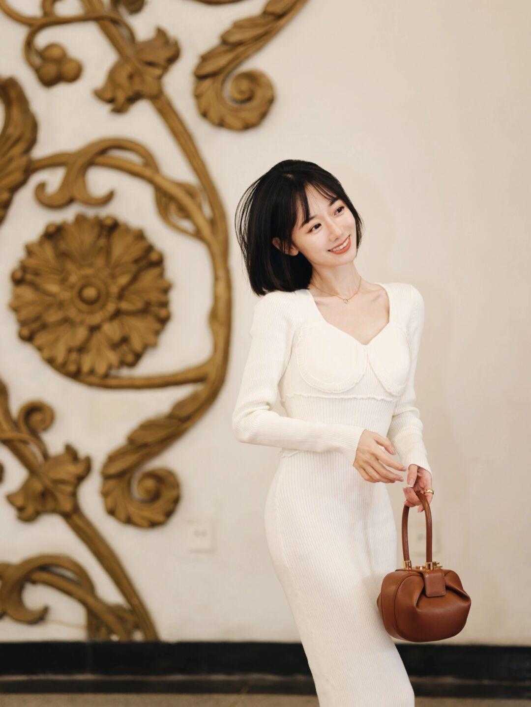 碎花裙|春天穿连衣裙就试试这些基础款,清新减龄又温柔,谁穿谁美