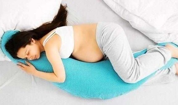 子宫|孕期一定要左侧睡?没那么严格,只要不是这2种睡姿就行