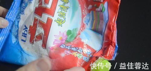 洗衣粉上套个塑料瓶，这个用途太厉害了，要是早点知道就好了