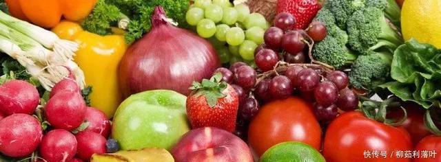 柿子|这些水果煮熟，成了通血管、止咳嗽、防便秘的良药！