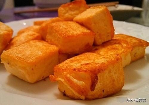 金针菇豆腐锅|豆腐跟它一起煮，清热润燥营养开胃，夏天来一碗比肉好吃