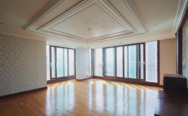 儿子|为儿子结婚,老两口重装114㎡,在配色上下功夫,前后像换了套房