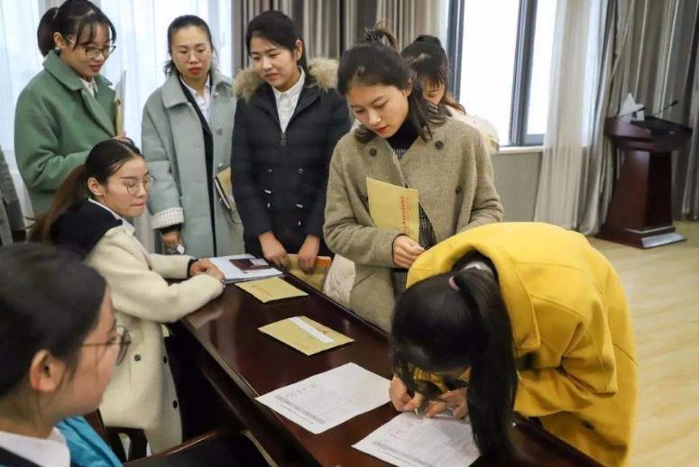 国内大学排名新出炉，考生报考要注意，北大竟被挤出前三名