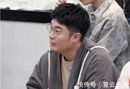 二维码|五哈又出新花样,鹿晗点菜码被粉丝疯狂截图,扫码后才知上当了