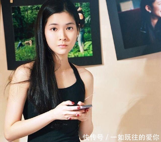 轻奢感|小姐姐爱穿紧身打底裤，突显柔美线条感，穿出时尚轻奢感