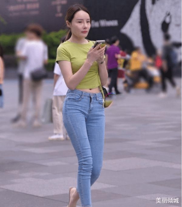 不容小觑的打底裤，视觉效果更显瘦，还不显胖