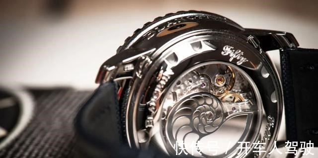 男生 男生适合什么样子的手表你可以送给他这几款!