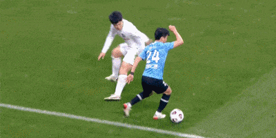 右脚|参加附加赛!中超:大连人4-1青岛 单欢欢双响拉尔森破门