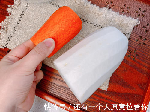 萝卜丸子|炸丸子牢记3点,丸子外酥里软,放凉也不干不硬,好吃到停不下来