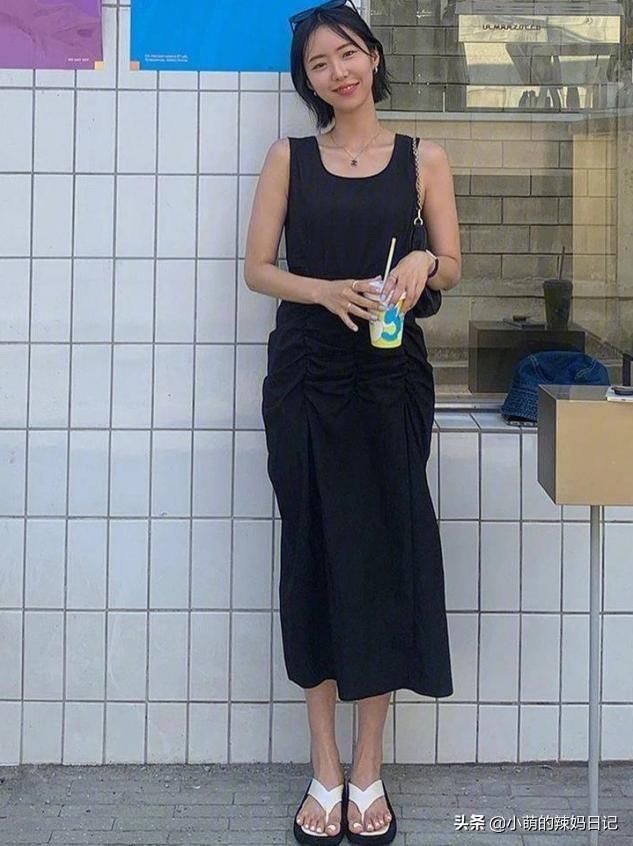 半身裙|夏季裙子就买这三个显白色,高级不说还减龄,照着穿就好