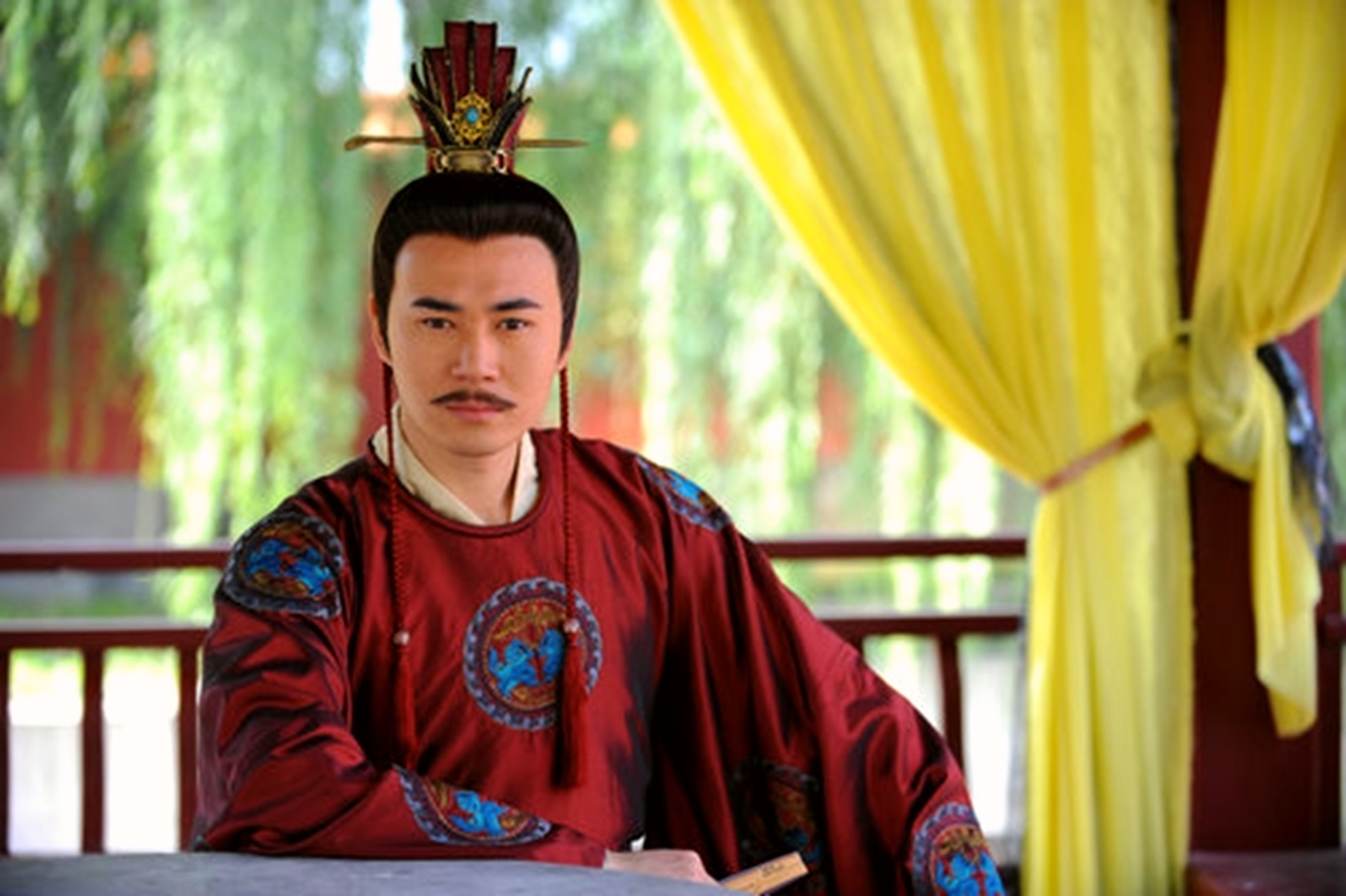 济县大锅寺原来有个铁锅,一次煮米供两千人食用,现在大锅消失了