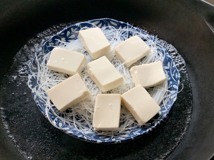 豆腐别总炖了，这样蒸一蒸鲜嫩入味，成本不过5块钱，太划算了