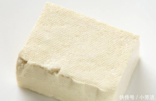 买豆腐时，这2种再便宜也别买，豆腐摊老板：我自己都不吃
