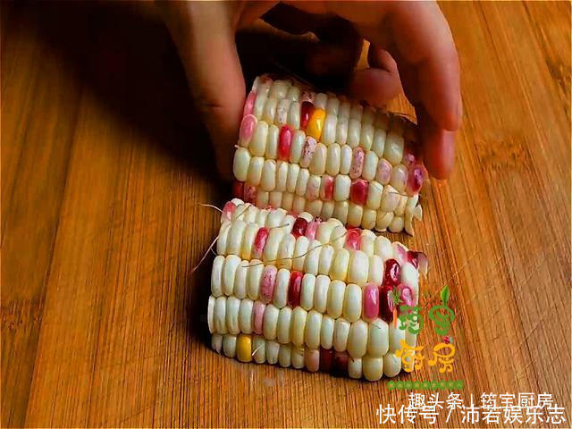玉米和鸡翅这样做真好吃，清淡营养很入味，简单易做，孩子爱吃