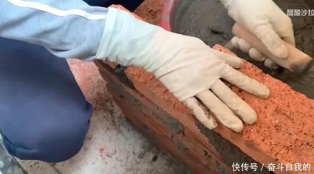 300萬播放,彈幕滿屏“羨慕”,這個90后女護士到底干了啥!