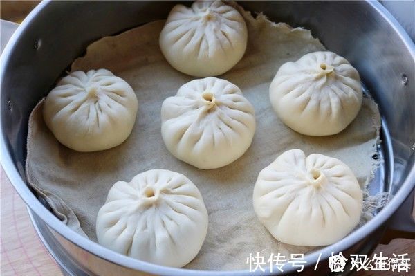 走遍市场,最便宜的菜就是它,做包子鲜美至极,一顿吃三个