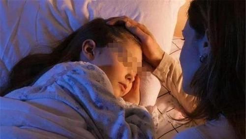 李玫瑾：孩子睡觉时若有这3个反应，暗示大脑发育快，要好好培养