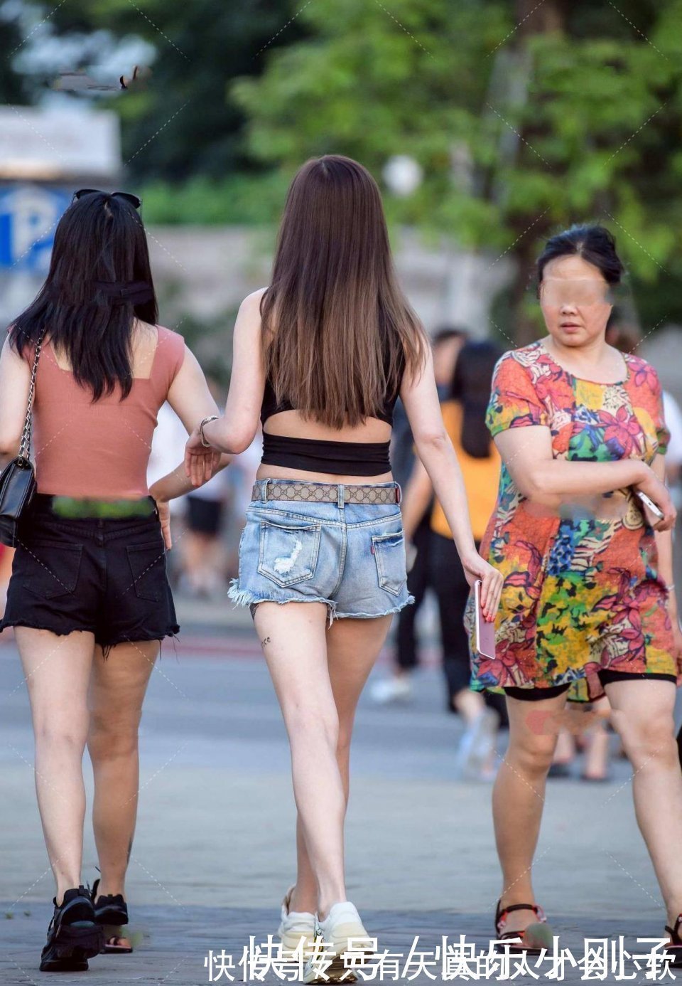 炎天|姑娘看着挺简单,却在难以发现的地方“下足功夫”!