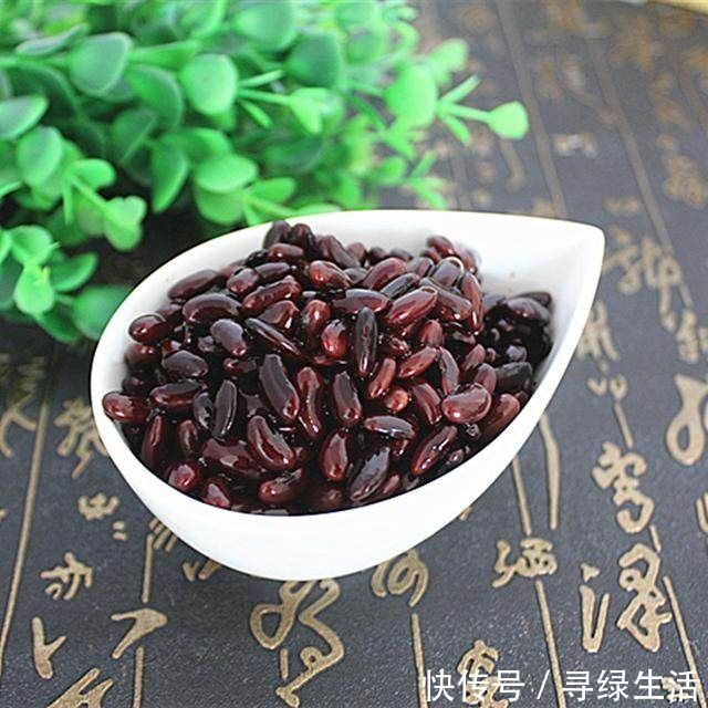 身体|男人别再傻傻喝水啦，常往水里加点料，排毒身体一天比一天好