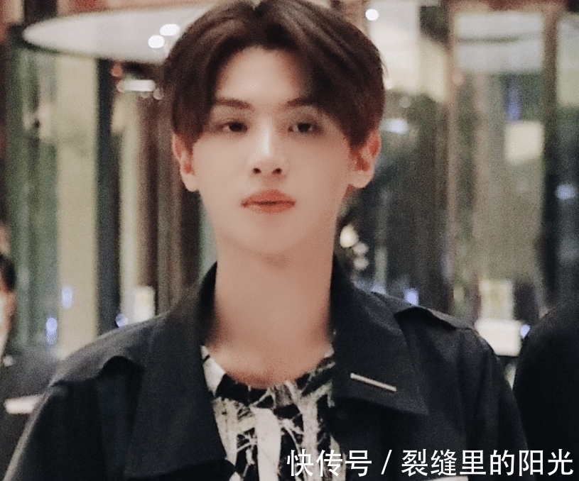 何献君|鹅厂又一综艺未播先火,杨幂加盟不算啥,看到龚俊大家都沸腾了!