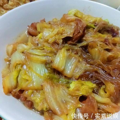 优选|美食优选萝卜烧肥肠、猪肉炖粉条、糖醋鸡翅、白灼小油菜的做法