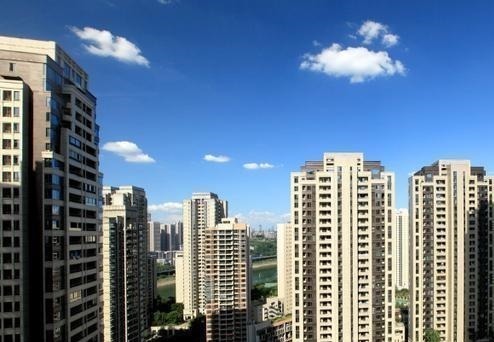 把手头|很多人都在说存钱不如存房?内行人一分析,庆幸自己选对了