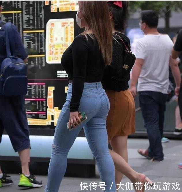 装扮 动人心扉的瑜伽裤装扮增添沉稳气质,百搭耐看又大方,时尚达人!