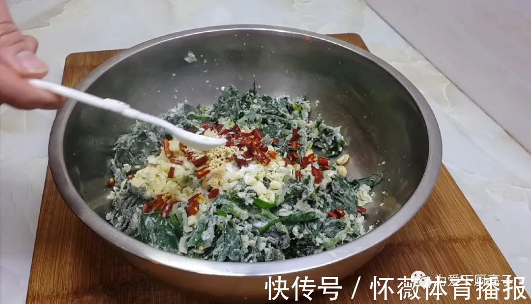 菠菜|这菠菜做法真香,不煮不炒不凉拌,既是菜又是饭,学会自己当老板