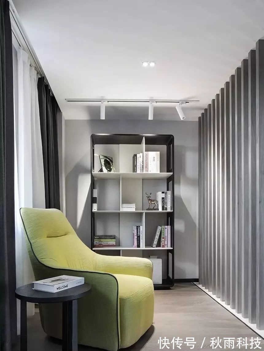 为主人|190㎡现代简约复式,灰白配+木饰面,营造安静优雅的空间