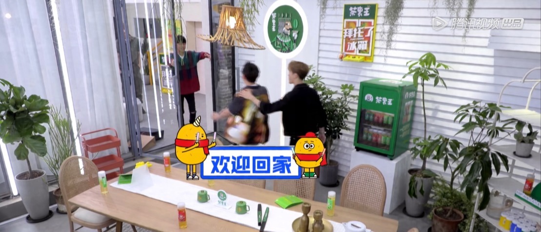 拜托了冰箱|《拜托了7》首播差评多,何炅王嘉尔忙着奶新人,两大改动成败笔