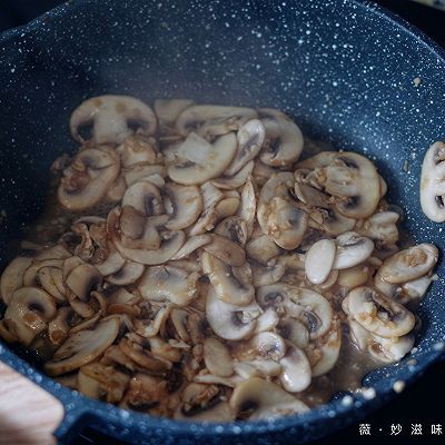 鲜贝|黄油蘑菇炒鲜贝