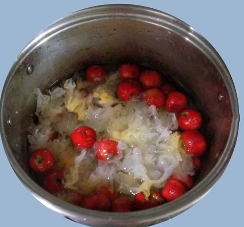  银耳一起|山楂和它一起食用，营养美味好处多，不知道的一起看看吧