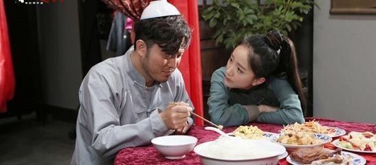 刘秀才&姑娘出一上联一病一灾一书生,秀才对出经典下联,姑娘又羞又气!