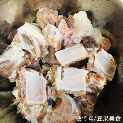 脾胃排骨|这道番茄排骨汤，我一年四季都想吃