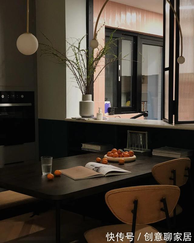 墨绿色|打造的100㎡甜蜜婚房：折叠窗+复古墨绿色，高级有质感