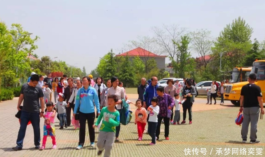 继郭亮村之后，又一太行山中的小村落走红，游客疯狂打卡水泄不通