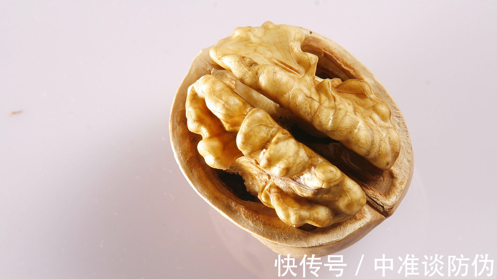 dh吃核桃真的能补脑吗？