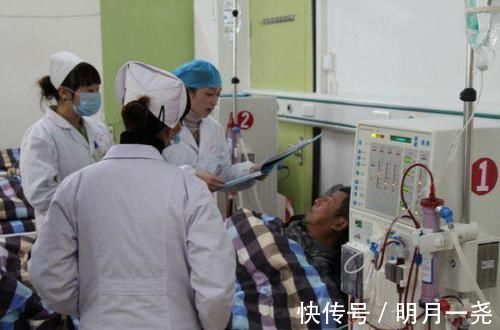 痛风患者|45岁男子因痛风发作,险被截肢!医生:降高尿酸要做好3点