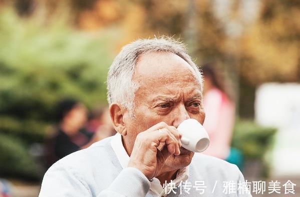 中老年人|80岁老人得糖尿病40年，控糖有3个“窍门”，2种东西可能比