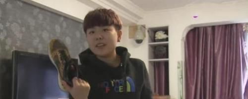 变形计的富二代少女,一双名牌鞋只穿3次,如今咋样了令人唏嘘