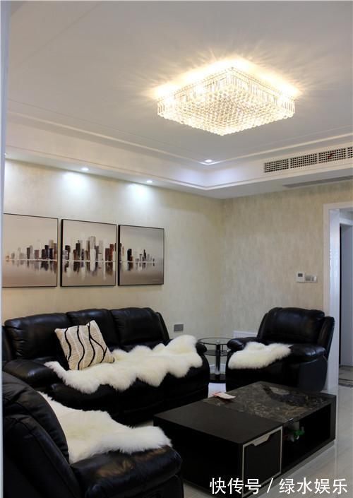 亲戚家160平新房,没想到一进门就惊艳了,客厅实在漂亮!