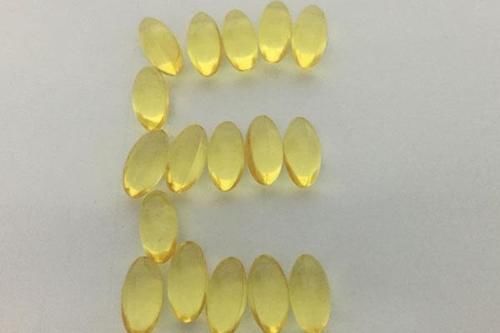 毛囊|脱发越来越普遍，会有哪些征兆？想要留住头发，有哪些方法？