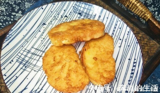馒头|炸馒头片时,鸡蛋里面多加1样,馒头片不吸油,外酥里嫩真好吃